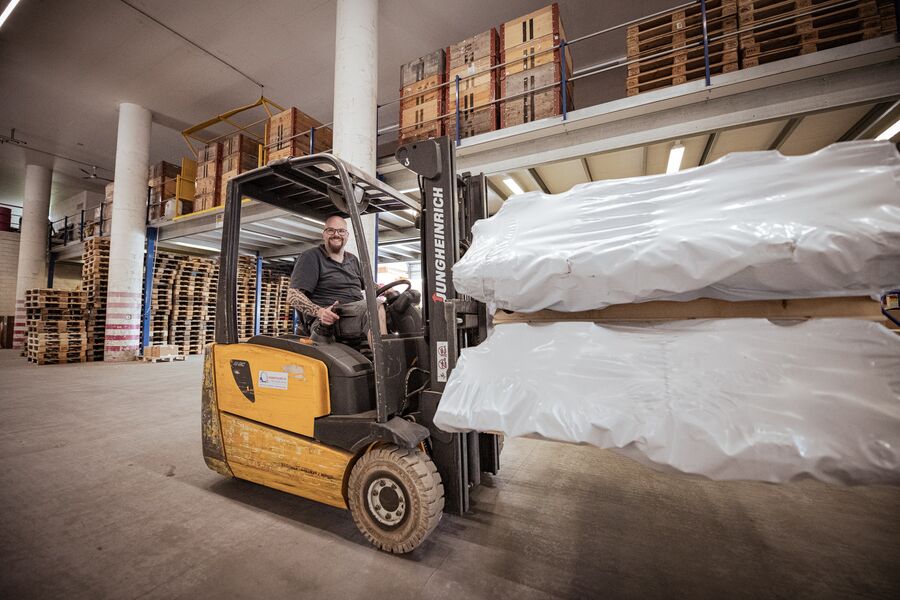HASLER TRANSPORT AG - Lager - Thomas Egger